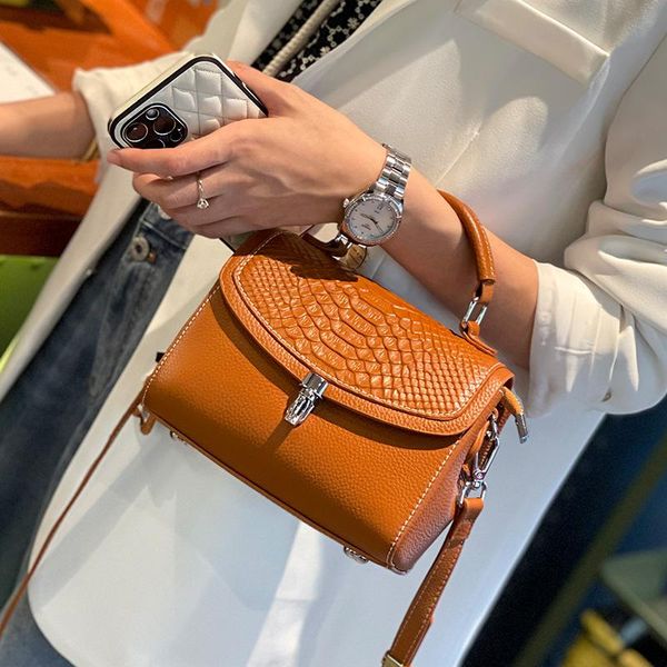 evening bags 2021 women summer small shoulder bag ladies crossbody luxury handbag woman designer genuine cow leather casual tote
evening bags 2021 women summer small shoulder bag ladies crossbody luxury handbag woman designer genuine cow leather casual tote