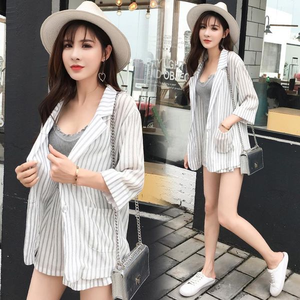 women's tracksuits small suit professional female summer 2021 coat high waist casual shorts striped two-piece, Gray
women's tracksuits small suit professional female summer 2021 coat high waist casual shorts striped two-piece, Gray