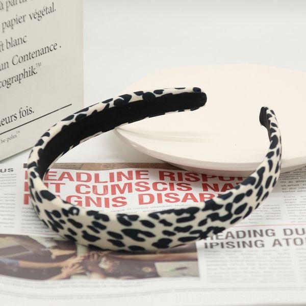 GSgt small number headbands of leopard print small amount of leopard plush plush hairband female korean temperament versatile simple headba, Silver
GSgt small number headbands of leopard print small amount of leopard plush plush hairband female korean temperament versatile simple headba, Silver
