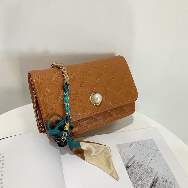 2021 spring women's fashion embroidery square chain single shoulder messenger bag
2021 spring women's fashion embroidery square chain single shoulder messenger bag