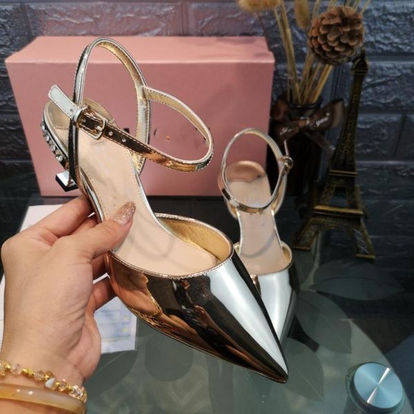 sandals 2021 spring and summer pointed fashion low-stiletto heel patent leather women's shoes, Black
sandals 2021 spring and summer pointed fashion low-stiletto heel patent leather women's shoes, Black