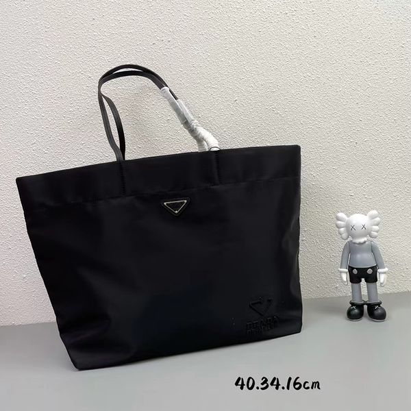nylon shoulder bags woman handbag luxury fashion lady totes large capacity casual women's bag
nylon shoulder bags woman handbag luxury fashion lady totes large capacity casual women's bag