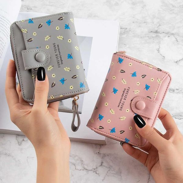 purse korean wallet women's short multi card student's small fresh degaussing multi-function simple hand bag girl, White
purse korean wallet women's short multi card student's small fresh degaussing multi-function simple hand bag girl, White