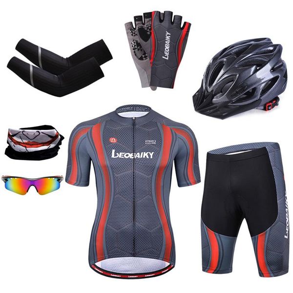 pro team cycling outfit men bike jersey set summer short sleeve sports suit mtb wear bicycle clothing male riding equipment racing sets, Black;blue
pro team cycling outfit men bike jersey set summer short sleeve sports suit mtb wear bicycle clothing male riding equipment racing sets, Black;blue