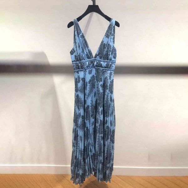 women dress 2020 spring-summer new v-neck open back waist pleated mid-length women's dress, Black;gray
women dress 2020 spring-summer new v-neck open back waist pleated mid-length women's dress, Black;gray