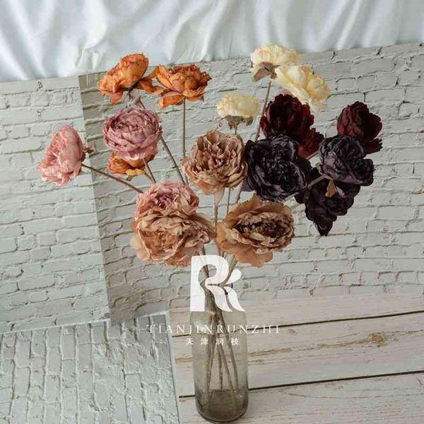 Three peonies in autumn, artificial flowers, wedding hall, bouquet, road guide, background decoration, flower materials, baked roses
Three peonies in autumn, artificial flowers, wedding hall, bouquet, road guide, background decoration, flower materials, baked roses