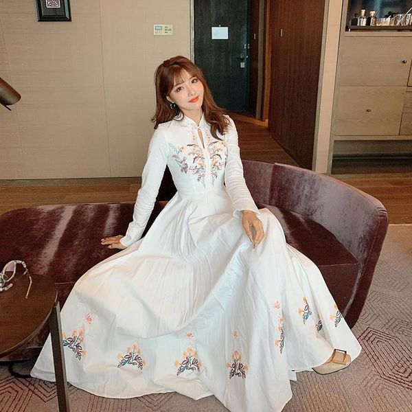 casual dresses chinese style dress women 2021 spring vintage cheongsam floral embroiered long sleeve maxi fit and flare white party, Black;gray
casual dresses chinese style dress women 2021 spring vintage cheongsam floral embroiered long sleeve maxi fit and flare white party, Black;gray