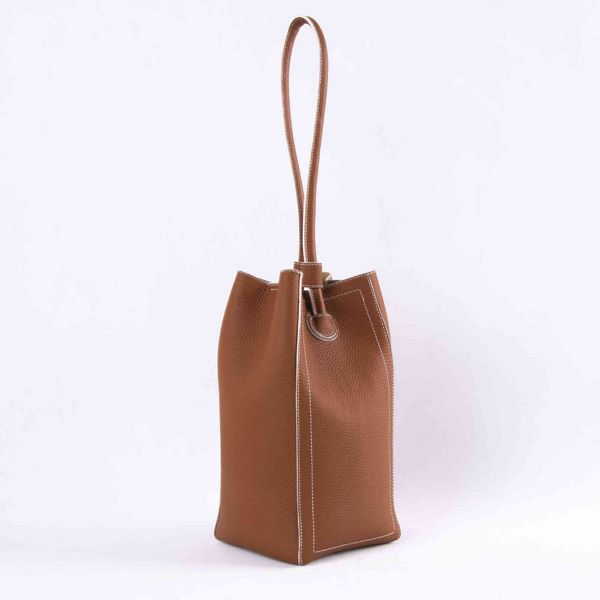minority design ins bucket bag lychee pattern cowhide one shoulder hand women's, Black;red
minority design ins bucket bag lychee pattern cowhide one shoulder hand women's, Black;red