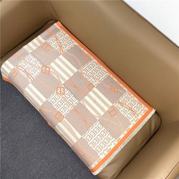 2021 autumn and winter scarves versatile female letter chain thickened fashion imitation cashmere scarf leisure warm shawl high-end quality., Blue;gray
2021 autumn and winter scarves versatile female letter chain thickened fashion imitation cashmere scarf leisure warm shawl high-end quality., Blue;gray