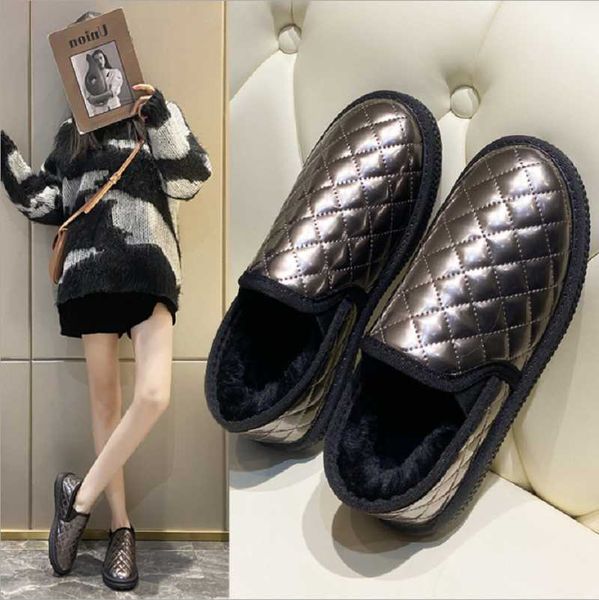 boots women's one foot pedal snow plush thickening short fashion trend shoes in winter 2021, Black
boots women's one foot pedal snow plush thickening short fashion trend shoes in winter 2021, Black