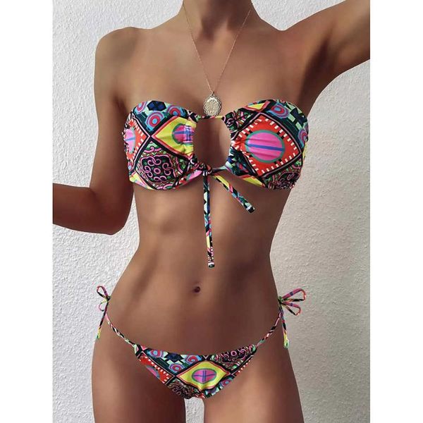 women's swimwear bikini belt, thong, two piece swimsuit, no print, low waist, 2021, White;black
women's swimwear bikini belt, thong, two piece swimsuit, no print, low waist, 2021, White;black