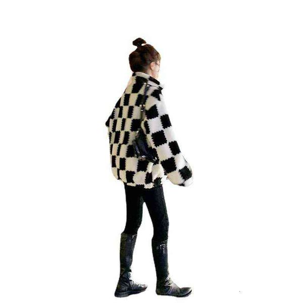 net red same chessboard check lamb wool coat women's short thickened 2021 winter zipper korean version, Black;brown
net red same chessboard check lamb wool coat women's short thickened 2021 winter zipper korean version, Black;brown