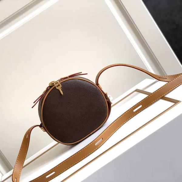 outdoor shell bag luxury lady bags handbag lady's shoulder leather fast delivery m52293
outdoor shell bag luxury lady bags handbag lady's shoulder leather fast delivery m52293