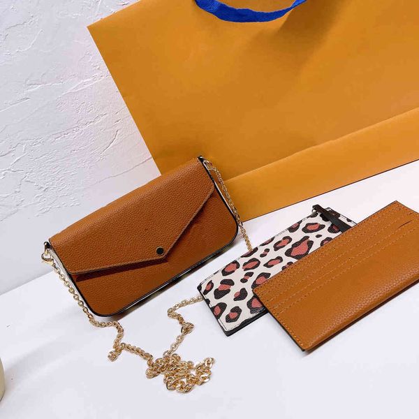 branded crossbody handbag designer tote bag mini luxurys bags 21ss women's cross body armpit three piece classic letter shoulder high q
branded crossbody handbag designer tote bag mini luxurys bags 21ss women's cross body armpit three piece classic letter shoulder high q
