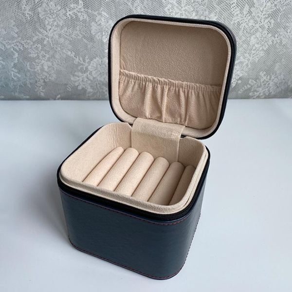 50pcs empty 5 bit bracelets storage box jewerly pendant display packaging boxes container gift wrap
50pcs empty 5 bit bracelets storage box jewerly pendant display packaging boxes container gift wrap