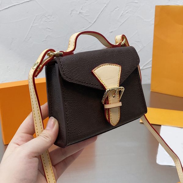designer ladies messenger bag fashion shoulder strap leather stitching old pattern buckle flap handbag
designer ladies messenger bag fashion shoulder strap leather stitching old pattern buckle flap handbag