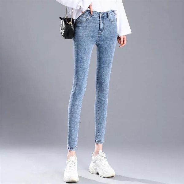 women's jeans high waist slim all-match skinny trousers autumn winter vintage velvet keep warm casual plus size blue denim pants
women's jeans high waist slim all-match skinny trousers autumn winter vintage velvet keep warm casual plus size blue denim pants