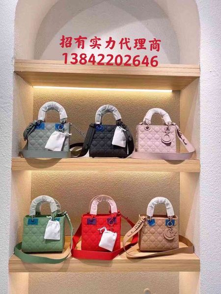 luxury herme handbags and storage d family's new versatile matte yaguang four lattice portable one shoulder princess dia
luxury herme handbags and storage d family's new versatile matte yaguang four lattice portable one shoulder princess dia