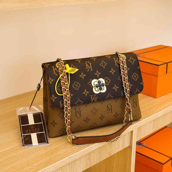 2022 factory wholesale live broadcast women's new single shoulder messenger printed buckle small square net red chain bag
2022 factory wholesale live broadcast women's new single shoulder messenger printed buckle small square net red chain bag