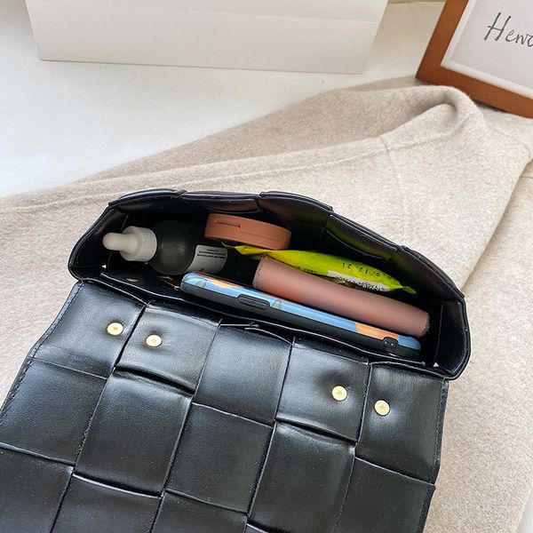 lady's small flap weave leather crossbody fashion chain tote plaid shoulder handbags
lady's small flap weave leather crossbody fashion chain tote plaid shoulder handbags