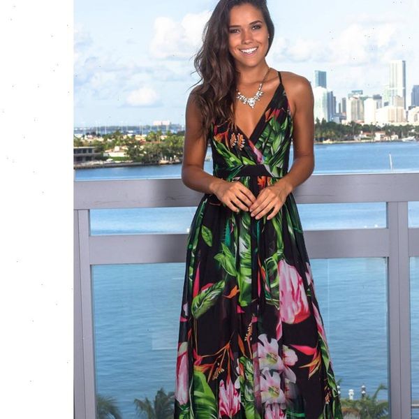 elegant floral long summer women dresses spaghetti strap backless a line maxi dress casual party jurken, Black;gray
elegant floral long summer women dresses spaghetti strap backless a line maxi dress casual party jurken, Black;gray