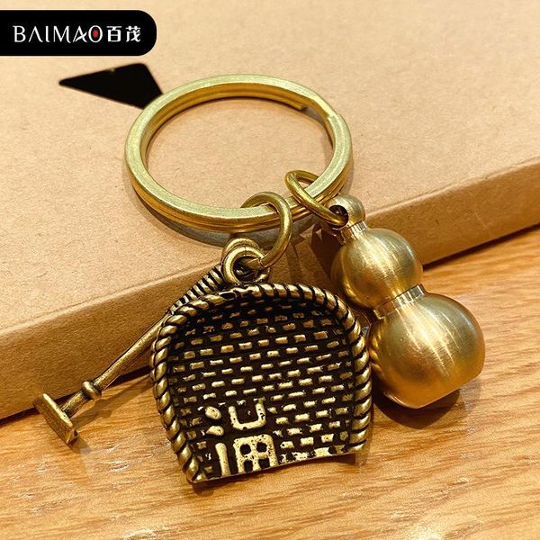 keychains creative personality brass dustpan copper gourd key chain pendant pure money car jewelry wholesale, Silver
keychains creative personality brass dustpan copper gourd key chain pendant pure money car jewelry wholesale, Silver