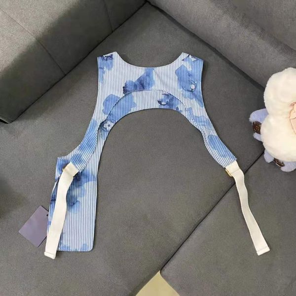 2021 italy paris men's vest jackets casual street fashion tactics vest men women couple outwear zdll0621., Black;white
2021 italy paris men's vest jackets casual street fashion tactics vest men women couple outwear zdll0621., Black;white