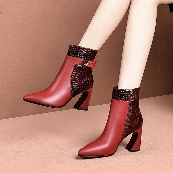 boots 2021 spring women's boots, high-quality leather low metal belt buckle design, high-heeled fashion, Black
boots 2021 spring women's boots, high-quality leather low metal belt buckle design, high-heeled fashion, Black