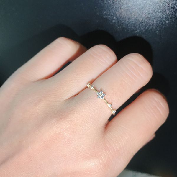 fashion temperament silver s925 creative small ring, women's five pointed star flower diamond ring
fashion temperament silver s925 creative small ring, women's five pointed star flower diamond ring