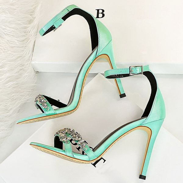dress shoes summer women .5cm high heels sandals crystal buckle blue green silk suede wedding bridal pumps fetish 5nn7, Black
dress shoes summer women .5cm high heels sandals crystal buckle blue green silk suede wedding bridal pumps fetish 5nn7, Black