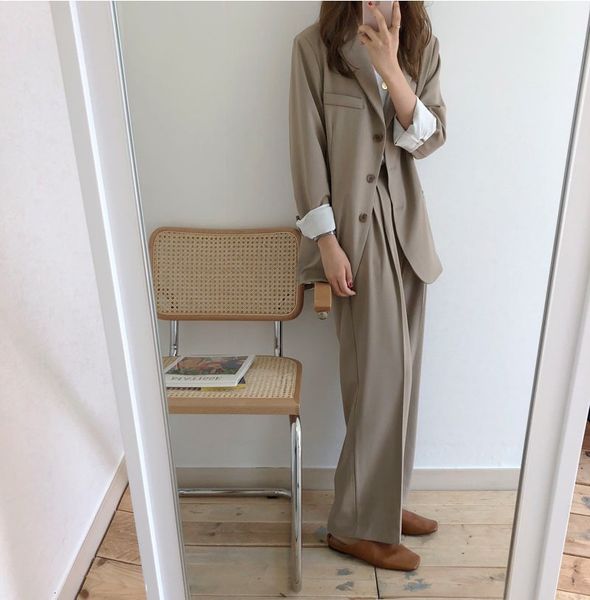2 piece suit set loose boyfriend casual blazer + drop high waist wide leg pants 201007, White
2 piece suit set loose boyfriend casual blazer + drop high waist wide leg pants 201007, White