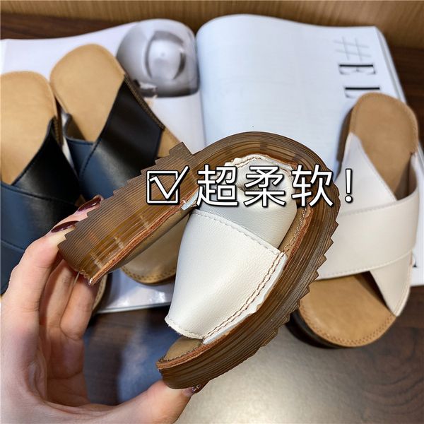luxury slippers summer bi is equipped with super soft arbitrary folding cowhide cross flat bottom slipper's sandals a40163, Black
luxury slippers summer bi is equipped with super soft arbitrary folding cowhide cross flat bottom slipper's sandals a40163, Black