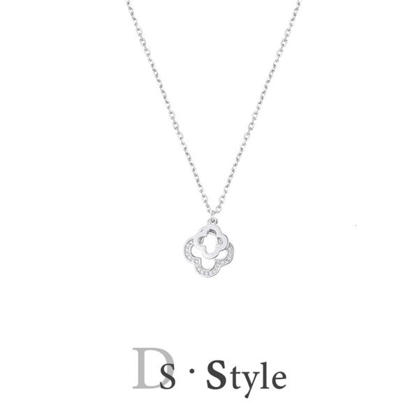 new folding clover necklace women's clavicle simple temperament lovely neck chain niche design accessories female, Black
new folding clover necklace women's clavicle simple temperament lovely neck chain niche design accessories female, Black