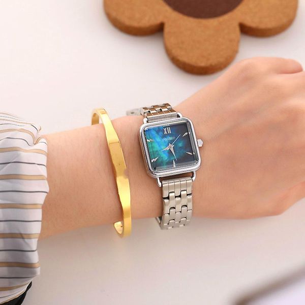 wristwatches original brand women's watches luxury fashion waterproof ladies quartz bracelet watch small dress female clock 2021, Slivery;brown
wristwatches original brand women's watches luxury fashion waterproof ladies quartz bracelet watch small dress female clock 2021, Slivery;brown