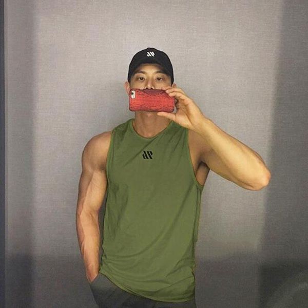 men' tank 2021 summer men' gym fitness basketball vest quick-drying sports jogging tide brand fashion navy army green mesh top, White;black
men' tank 2021 summer men' gym fitness basketball vest quick-drying sports jogging tide brand fashion navy army green mesh top, White;black