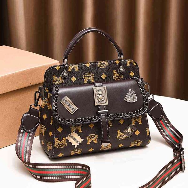 women's bag 2021 fashion printed lady's korean single shoulder cross carrying hand, Black;red
women's bag 2021 fashion printed lady's korean single shoulder cross carrying hand, Black;red