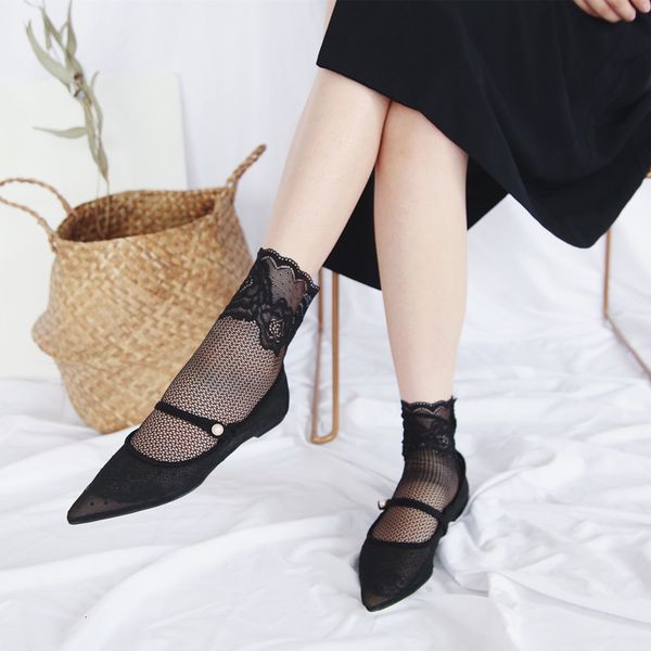 wang xiaozhen japan and south korea dongdamen fashion lace breathable hollow women' mh socks, Red;black
wang xiaozhen japan and south korea dongdamen fashion lace breathable hollow women' mh socks, Red;black