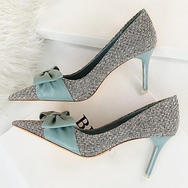 dress shoes 2021 luxury women weave 7.5cm thin high heels pumps butterfly knot low kitten valentine cute blue wedding red bride, Black
dress shoes 2021 luxury women weave 7.5cm thin high heels pumps butterfly knot low kitten valentine cute blue wedding red bride, Black