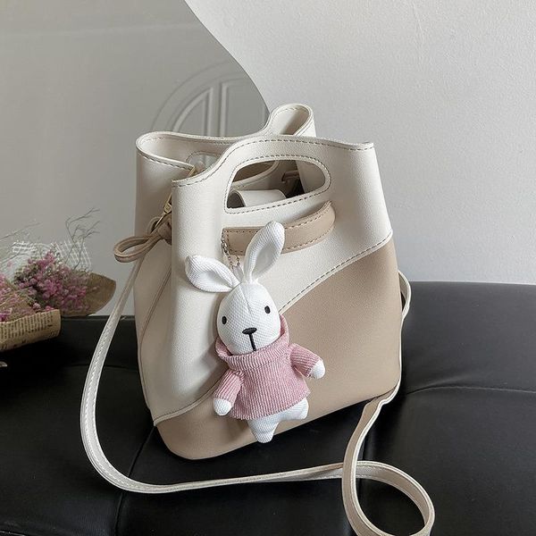 2021 wild fashion niche summer new female trendy bucket messenger ins bag portable design jmfmc
2021 wild fashion niche summer new female trendy bucket messenger ins bag portable design jmfmc