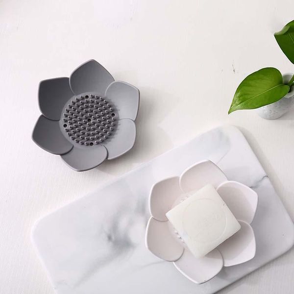 soap dishes 1pcs portable silicone draining dish lotus shape box plate holder anti-skid container tray home bathroom
soap dishes 1pcs portable silicone draining dish lotus shape box plate holder anti-skid container tray home bathroom