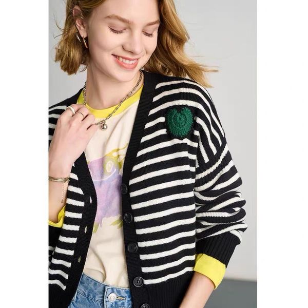 women's knits & tees autumn 2021 women's striped v-neck long sleeve loose applique knit cardigan fall sweaters for women, White
women's knits & tees autumn 2021 women's striped v-neck long sleeve loose applique knit cardigan fall sweaters for women, White