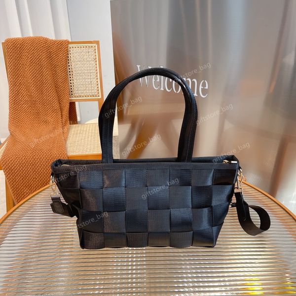 giftstore_bag fashion luxury premium woven bag handbag small totebag removable shoulder strap letter pattern super one hundred towers
giftstore_bag fashion luxury premium woven bag handbag small totebag removable shoulder strap letter pattern super one hundred towers