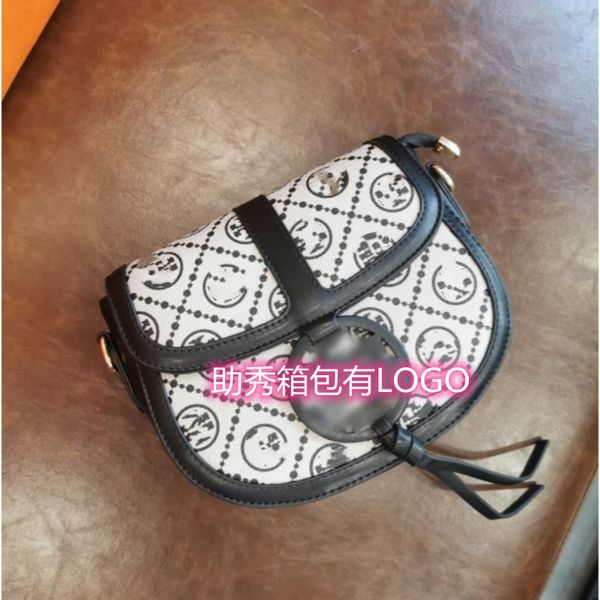 sole by designer winter new good quality women's factory single shoulder diagonal span bag simple texture inner wheat purse
sole by designer winter new good quality women's factory single shoulder diagonal span bag simple texture inner wheat purse