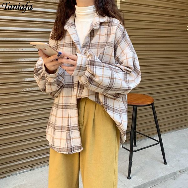 women blouses turn-down collar spring shirts plaid all-match bf batwing-sleeve loose outwear harajuku female 4 colors chic new x0521, White
women blouses turn-down collar spring shirts plaid all-match bf batwing-sleeve loose outwear harajuku female 4 colors chic new x0521, White