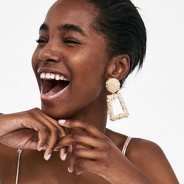 stud 2021 european and american fashion accessories cross - border personality white geometric square metal earrings female, Golden;silver
stud 2021 european and american fashion accessories cross - border personality white geometric square metal earrings female, Golden;silver