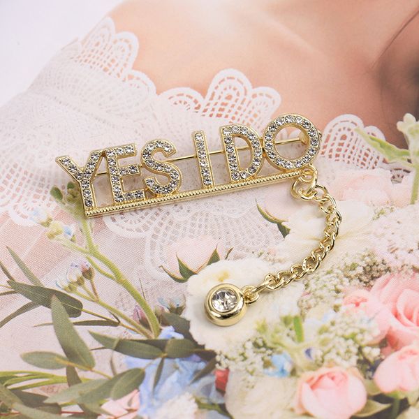 english chain korean edition inlaid with diamond letter denim jacket brooch friend sweater cute pin, Gray
english chain korean edition inlaid with diamond letter denim jacket brooch friend sweater cute pin, Gray
