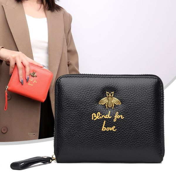 first layer cow pickup female 2021 new soft leather folding wallet small bee letter portable change bag tid0e
first layer cow pickup female 2021 new soft leather folding wallet small bee letter portable change bag tid0e