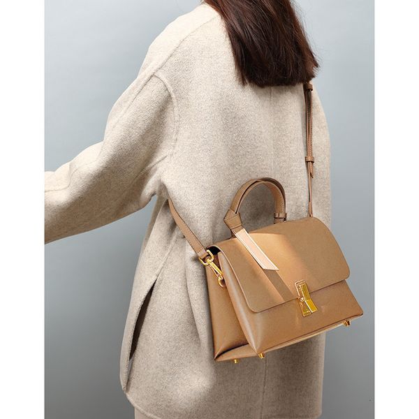 hand cross viney bag 2021 fashion leather messenger women's simple 2021ins shoulder portable
hand cross viney bag 2021 fashion leather messenger women's simple 2021ins shoulder portable