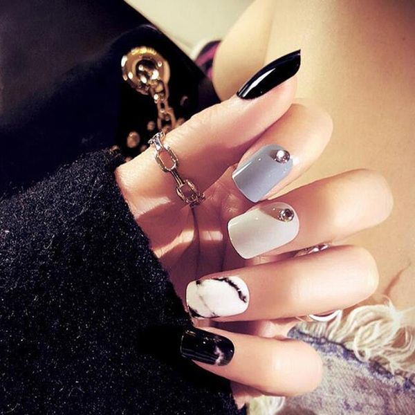 false nails 24pcs/set full cover nail art tips tools short diy manicure fake fingernails with glue, Red;gold
false nails 24pcs/set full cover nail art tips tools short diy manicure fake fingernails with glue, Red;gold