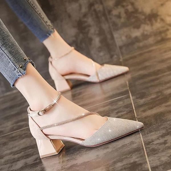 dress shoes women fashion golden party night club high heel lady sweet black & silver square pumps zapatos de mujer e9072
dress shoes women fashion golden party night club high heel lady sweet black & silver square pumps zapatos de mujer e9072